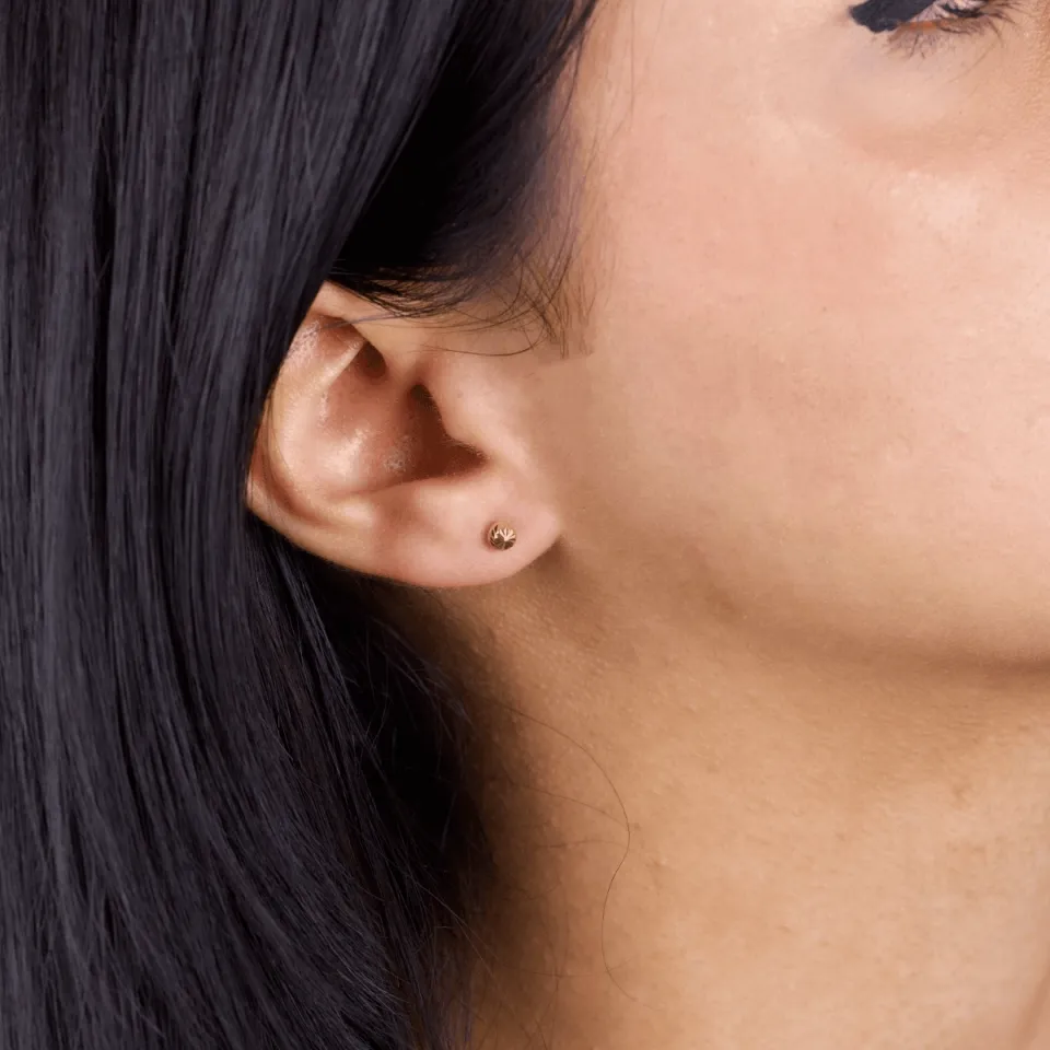 14 Ayar Altın Kalemli Top Küpe (4 mm)