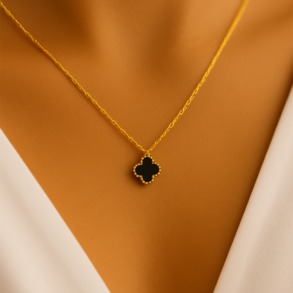 14 Ayar Altın Siyah Yonca Kolye (S)