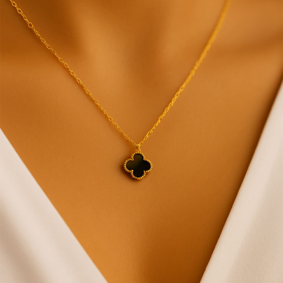 14 Ayar Altın Siyah Yonca Kolye (S)