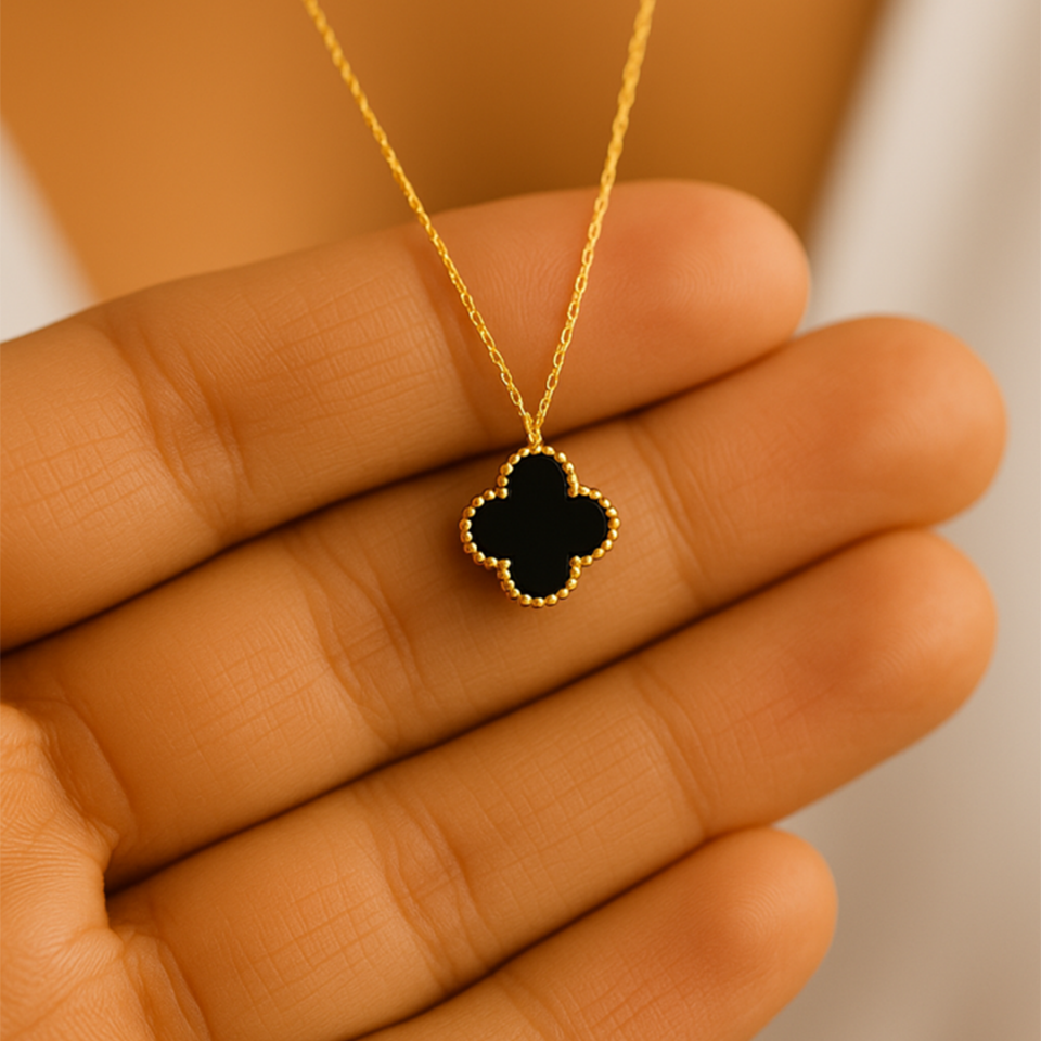 14 Ayar Altın Siyah Yonca Kolye (S)