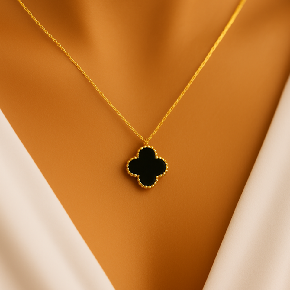 14 Ayar Altın Siyah Yonca Kolye (L)