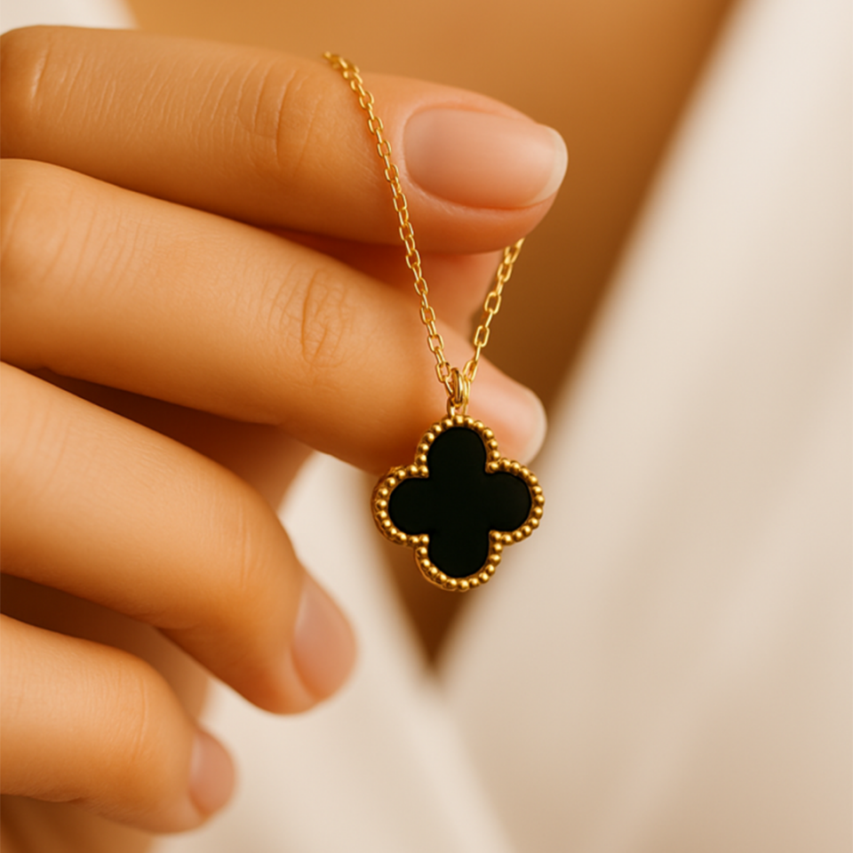 14 Ayar Altın Siyah Yonca Kolye (XL)