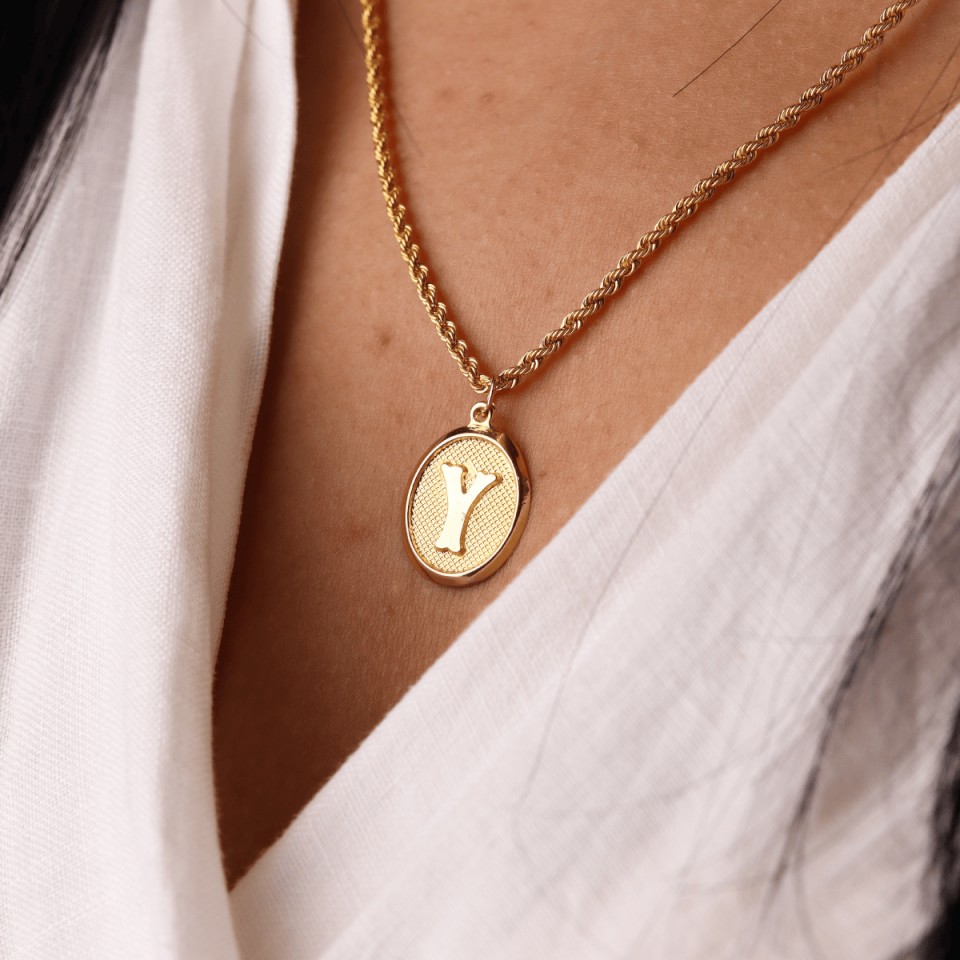 Halat Zincirli Vintage Oval Y Harfi Kolye