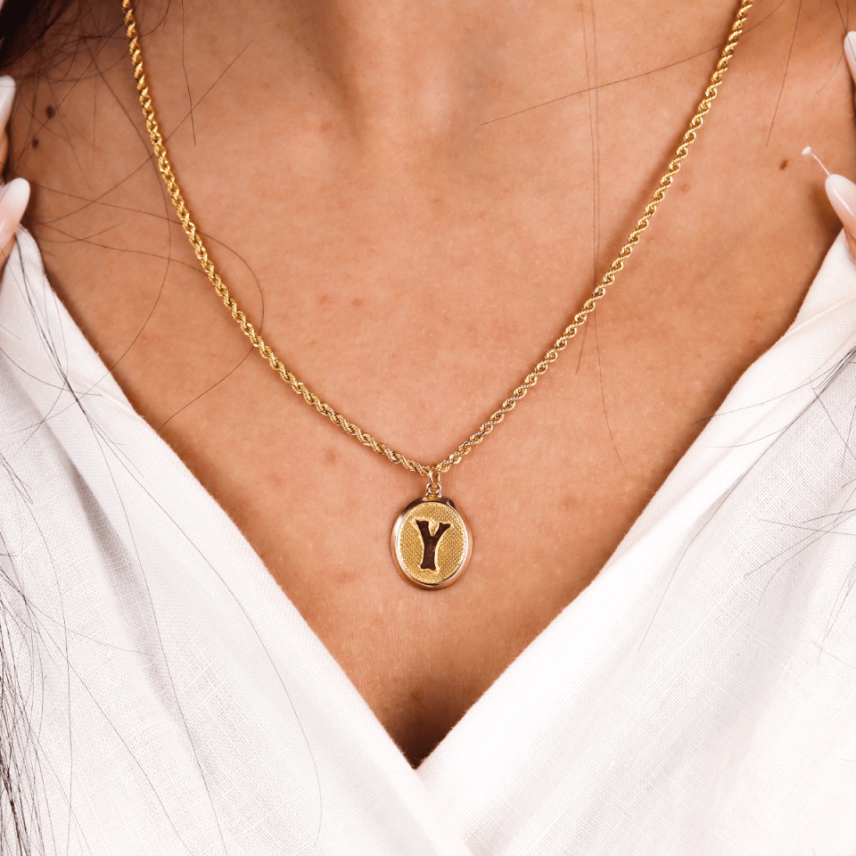 Halat Zincirli Vintage Oval Y Harfi Kolye