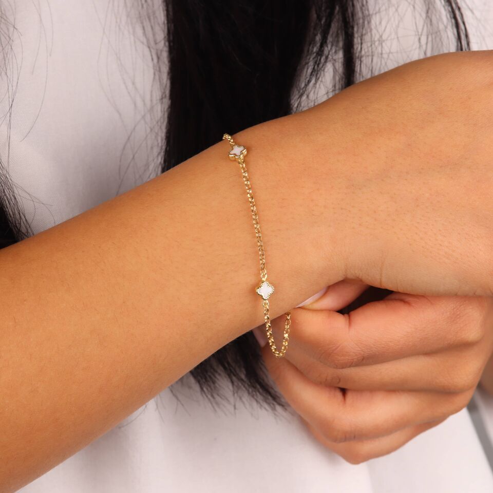 Beyaz Taşlı Doç Zincirli Yonca Bileklik