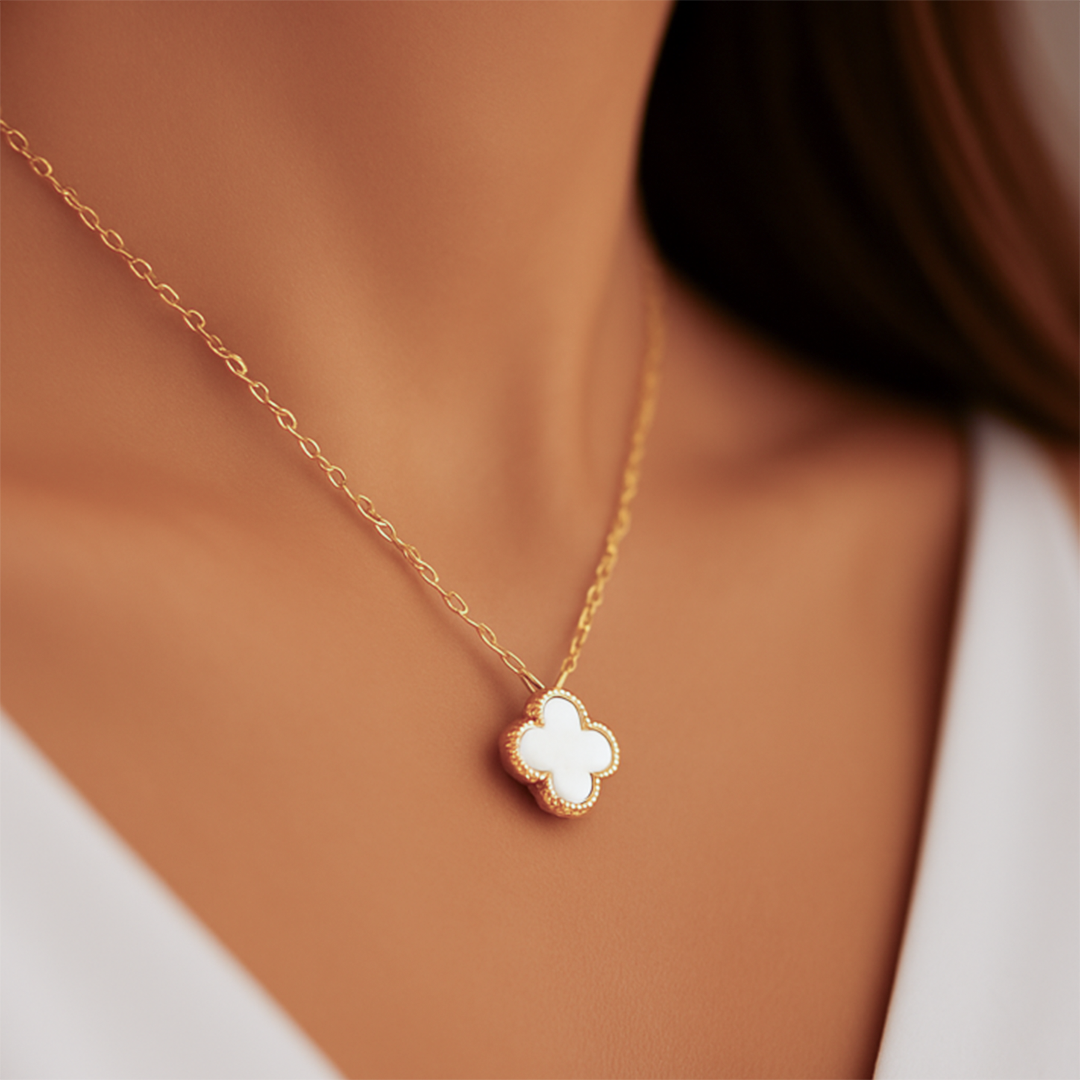 14 Ayar Altın Beyaz Yonca Kolye ( S )