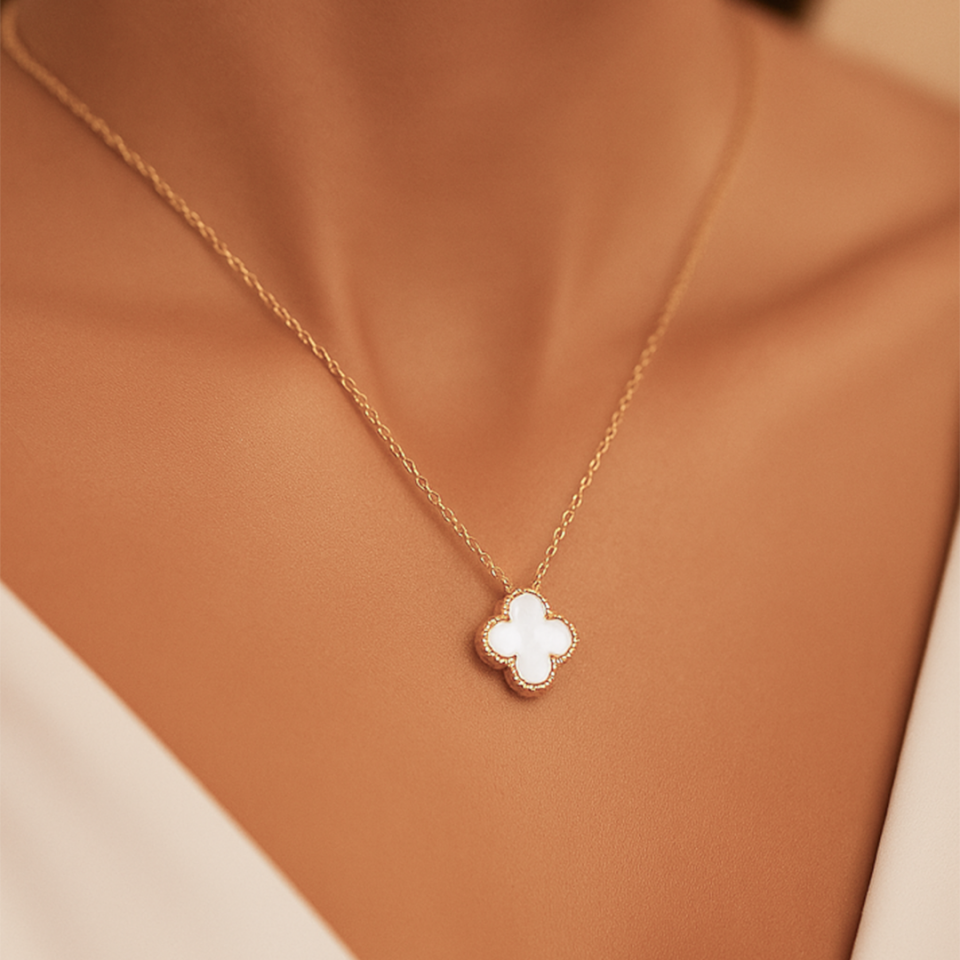 14 Ayar Altın Beyaz Yonca Kolye ( S )