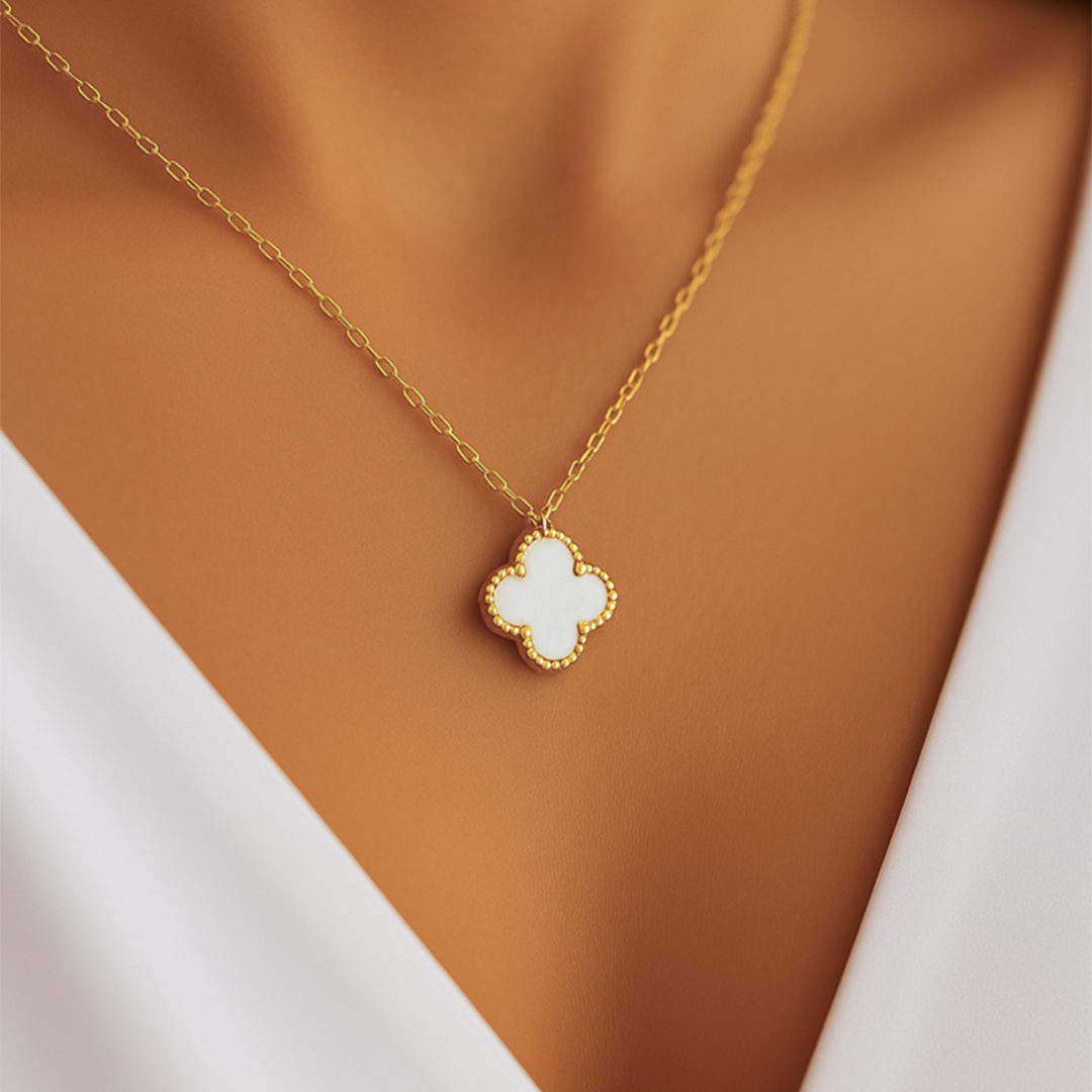 14 Ayar Altın Beyaz Yonca Kolye ( M )