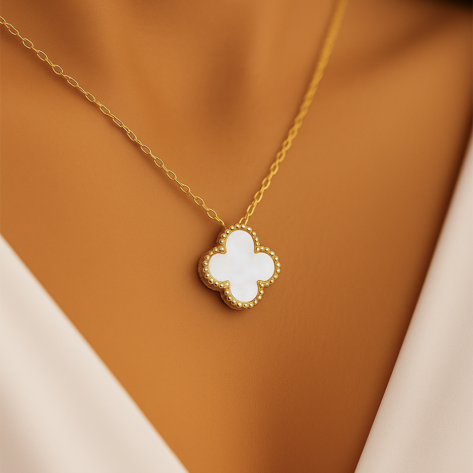 14 Ayar Altın Beyaz Yonca Kolye ( L )