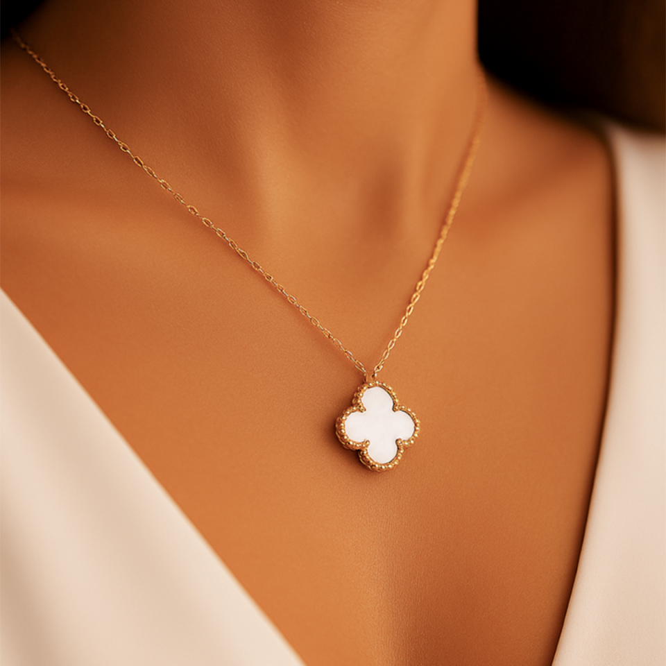 14 Ayar Altın Beyaz Yonca Kolye ( L )