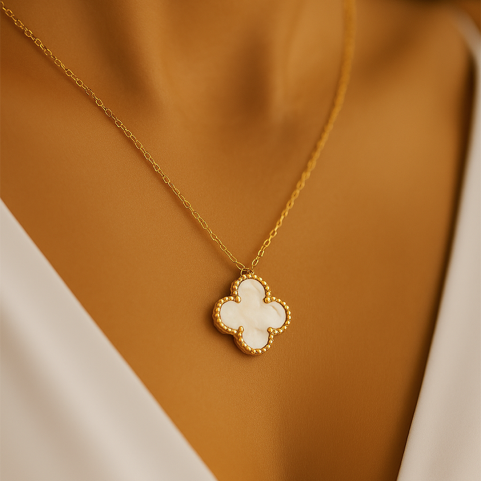 14 Ayar Altın Beyaz Yonca Kolye ( XL )