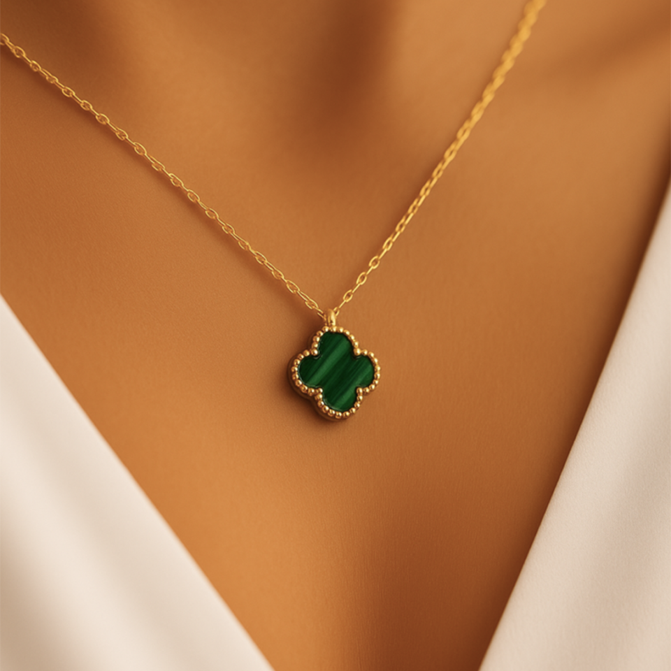 14 Ayar Altın Yeşil Yonca Kolye ( M )