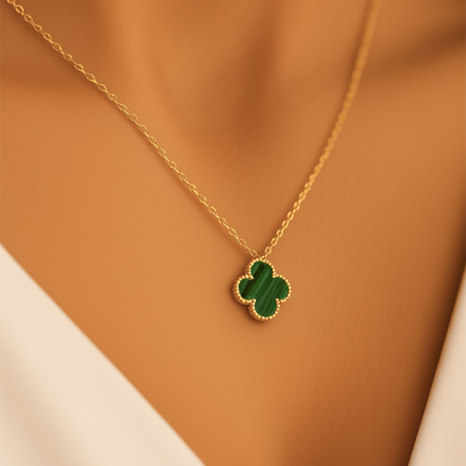 14 Ayar Altın Yeşil Yonca Kolye ( M )