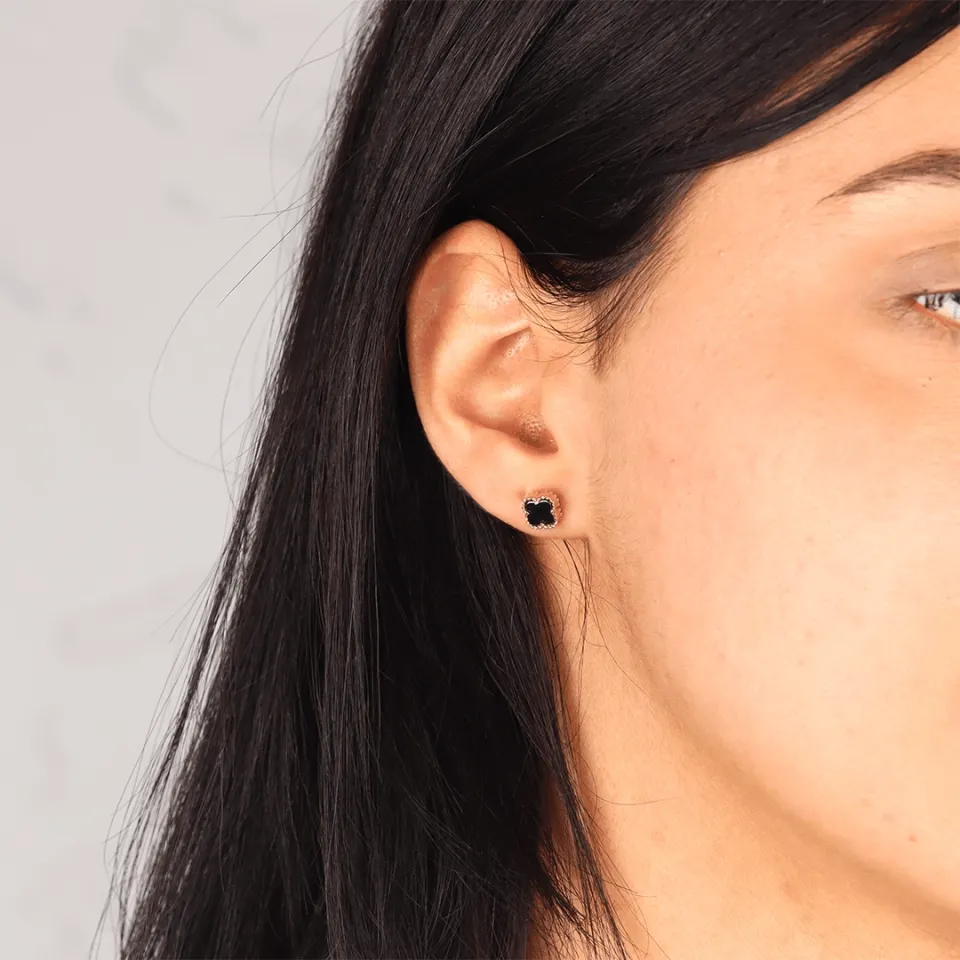 Siyah Taşlı Yonca Küpe