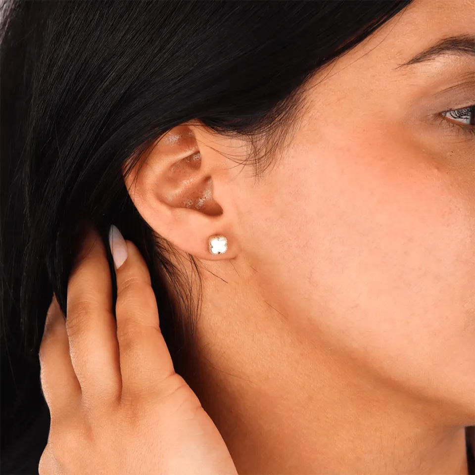 Beyaz Taşlı Yonca Küpe