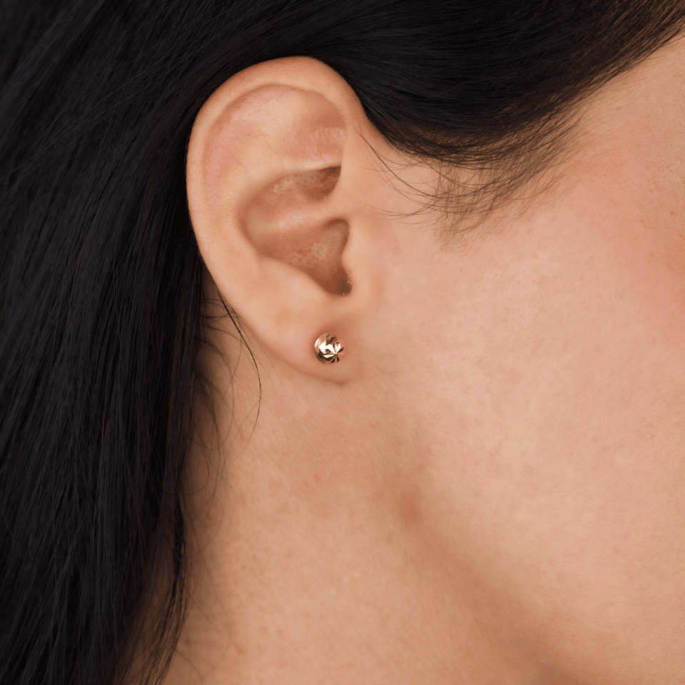 8 Ayar Altın Kalemli Top Küpe (6 mm)