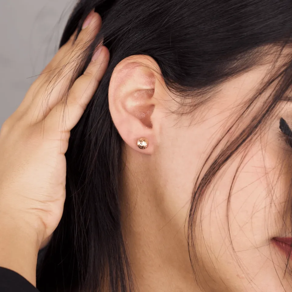 8 Ayar Altın Kalemli Top Küpe (7 mm)