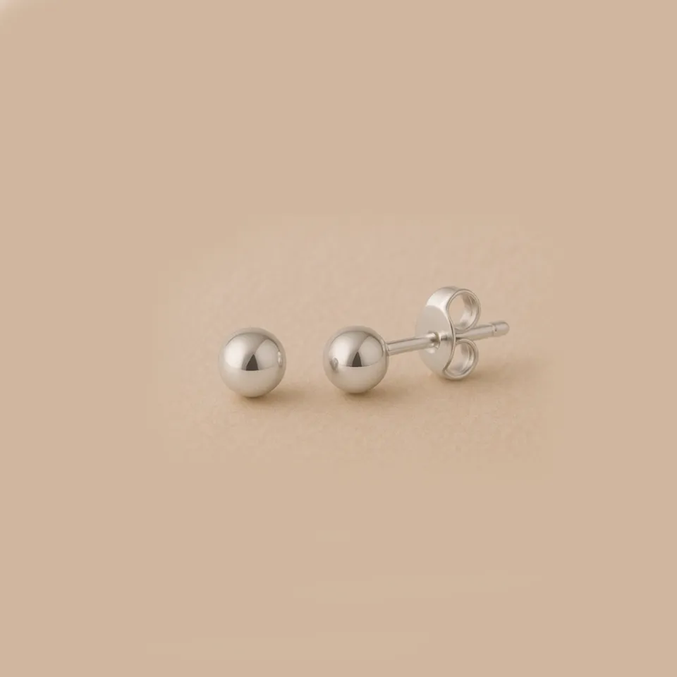 14 Ayar Beyaz Altın Parlak Top Küpe (4 mm)