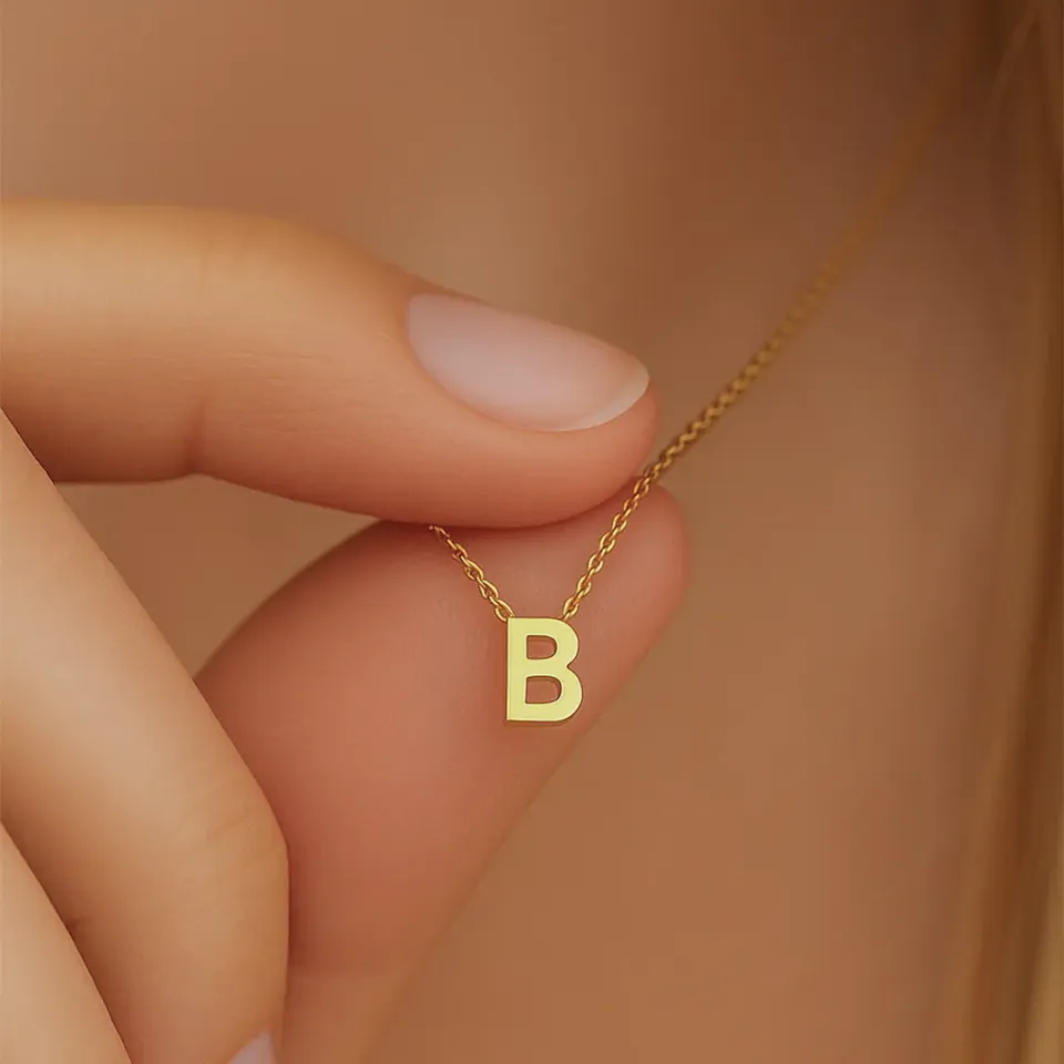 B Harfi Zincirli Küp Kolye