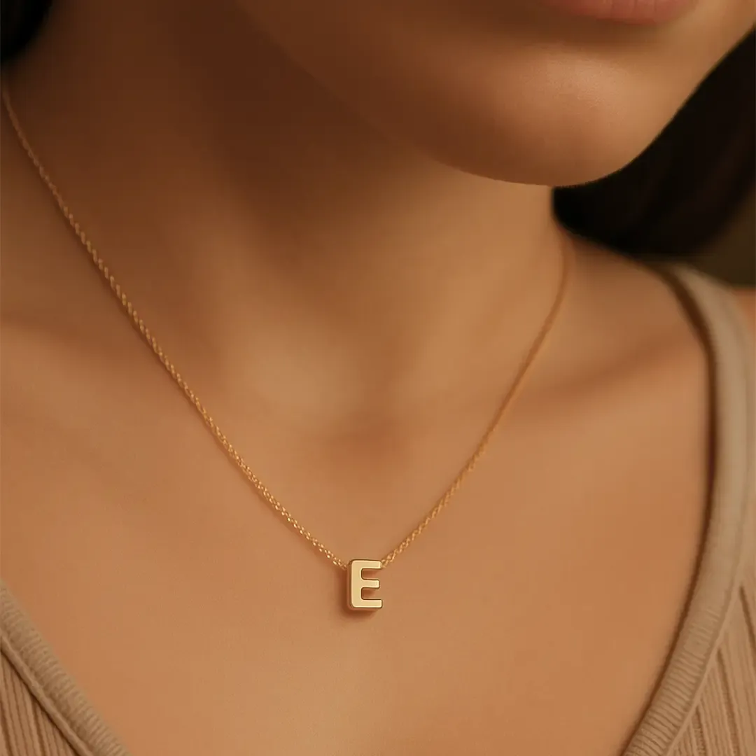 E Harfi Zincirli Küp Kolye