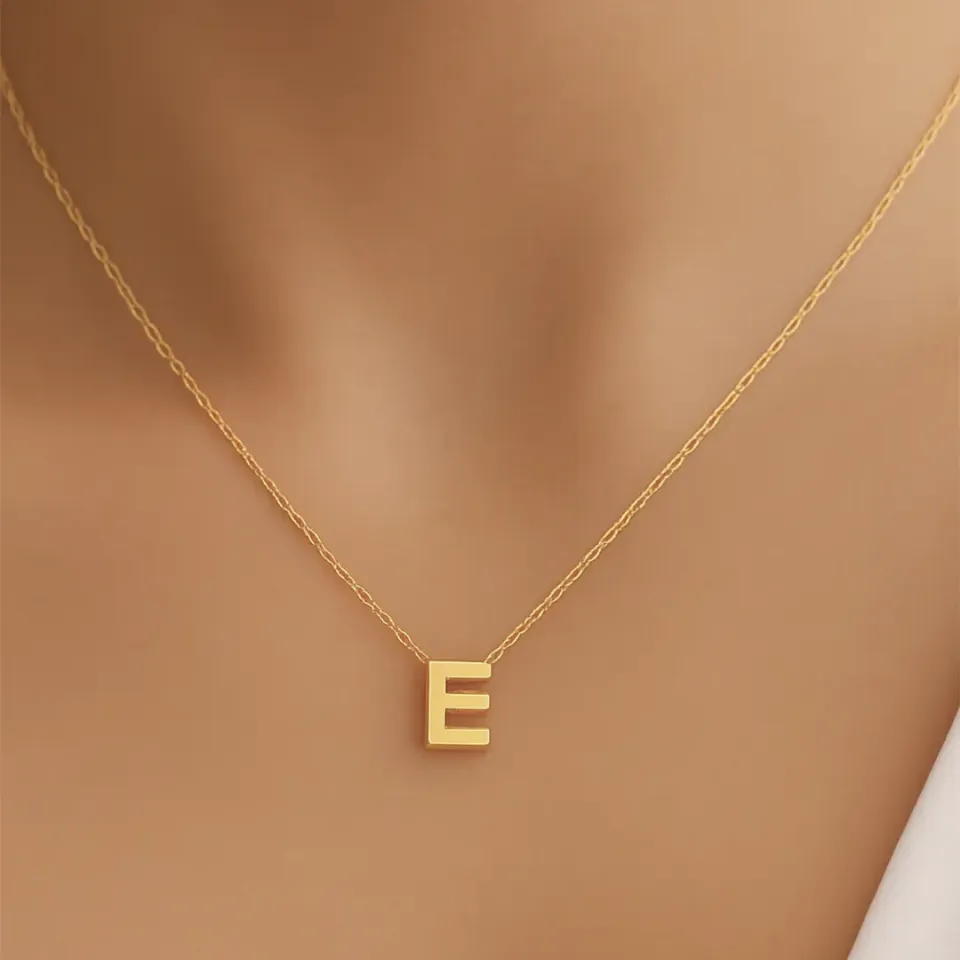 E Harfi Zincirli Küp Kolye