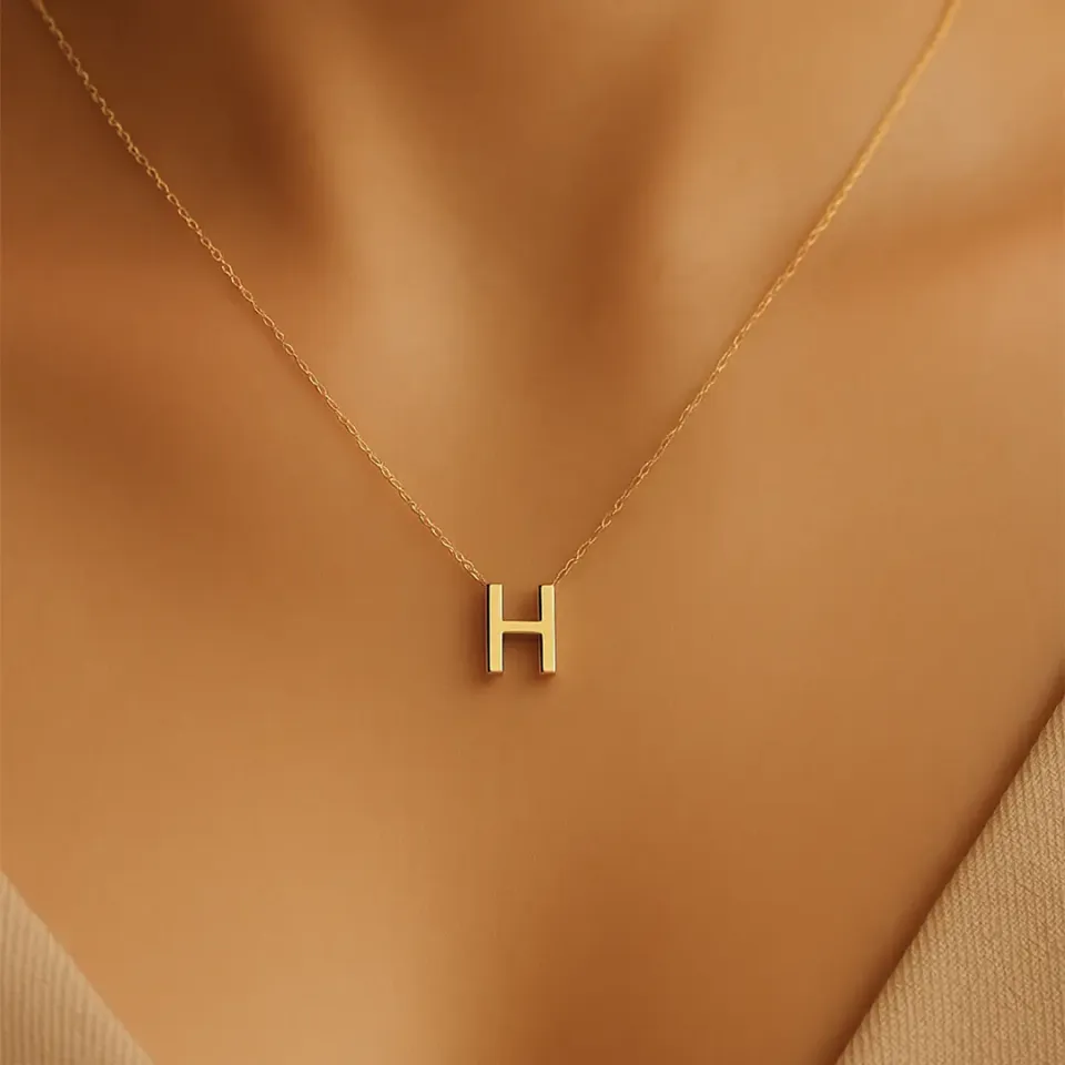 H Harfi Zincirli Küp Kolye