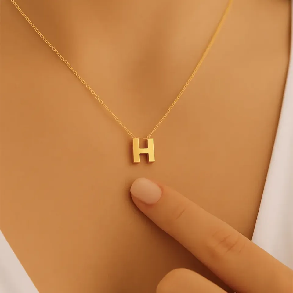 H Harfi Zincirli Küp Kolye