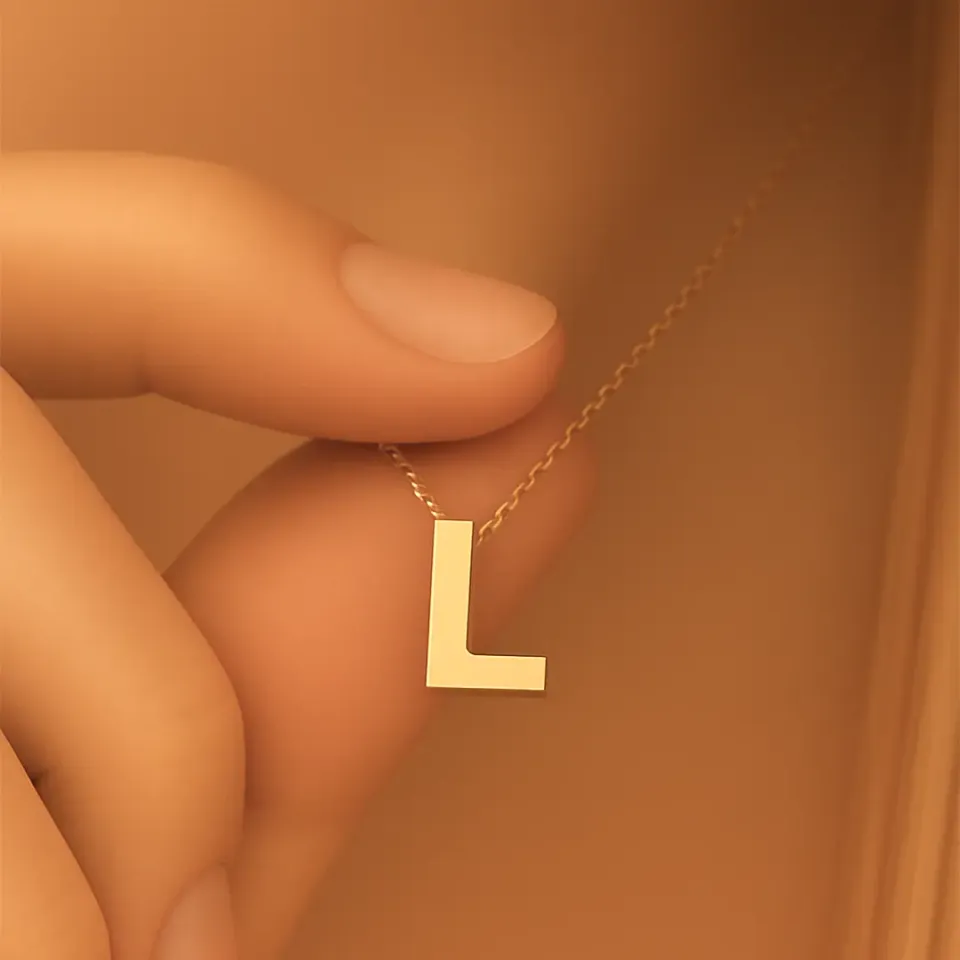 L Harfi Zincirli Küp Kolye