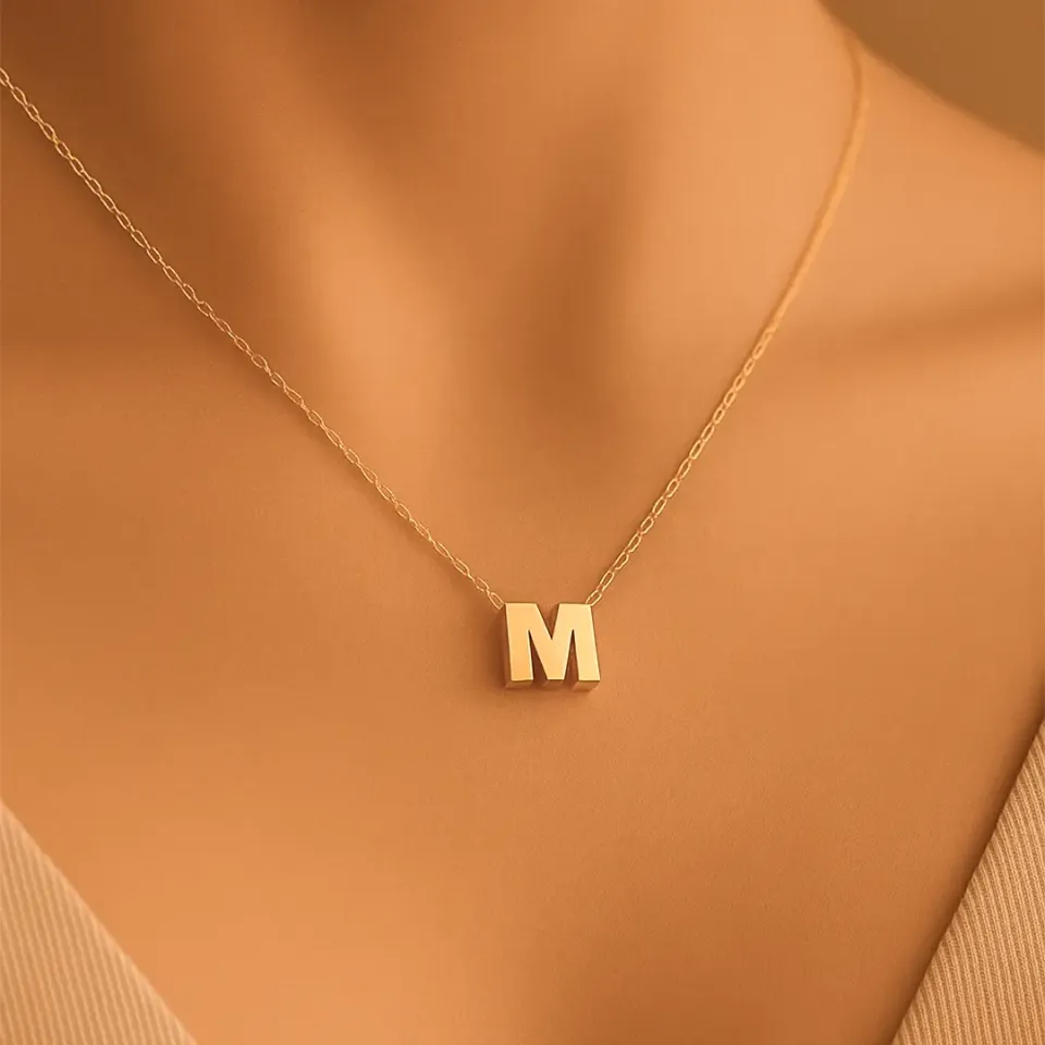 M Harfi Zincirli Küp Kolye