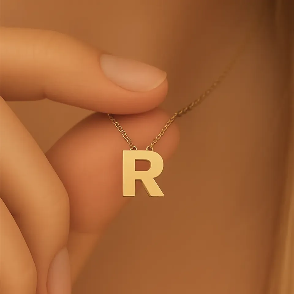 R Harfi Zincirli Küp Kolye