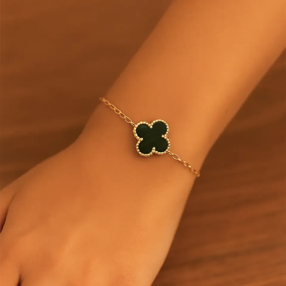 Siyah Yonca Bileklik