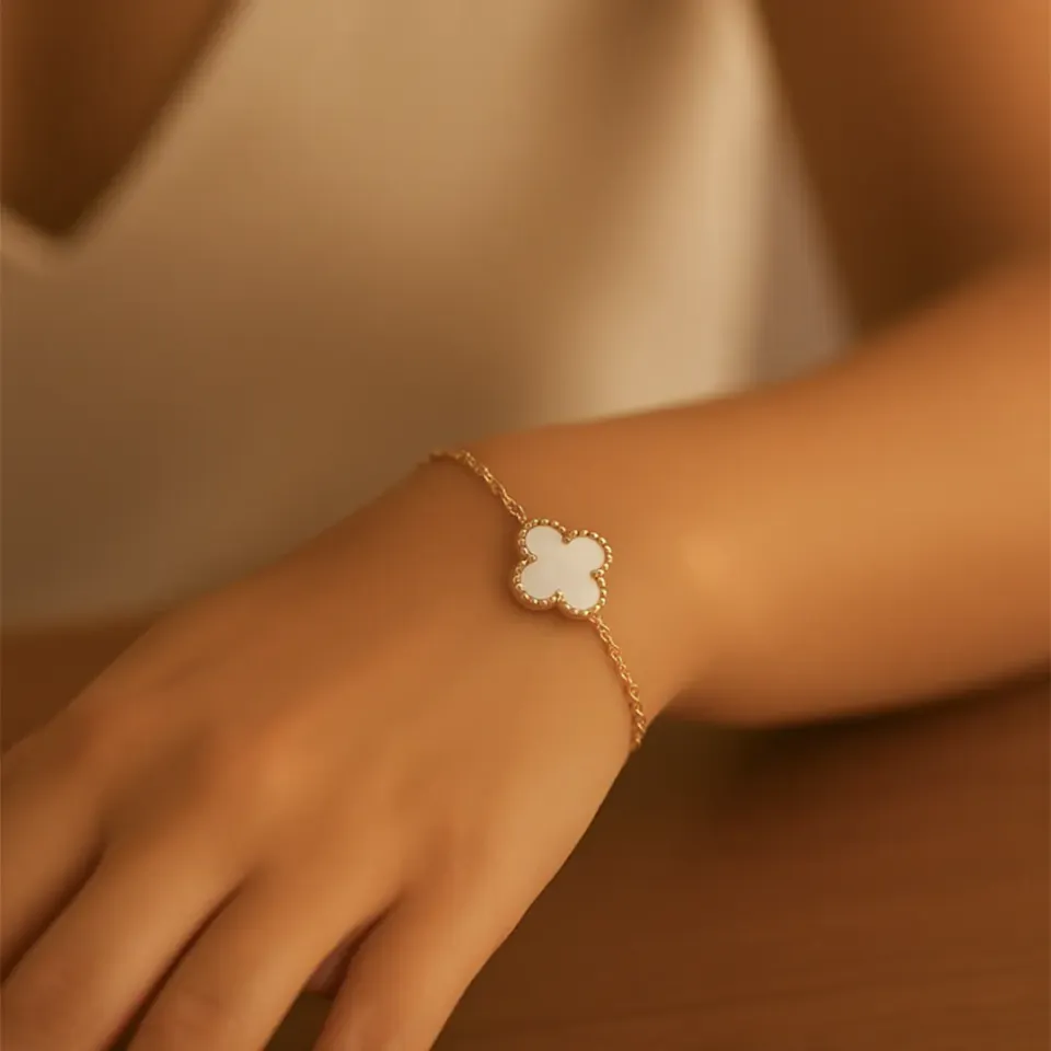 Beyaz Yonca Bileklik