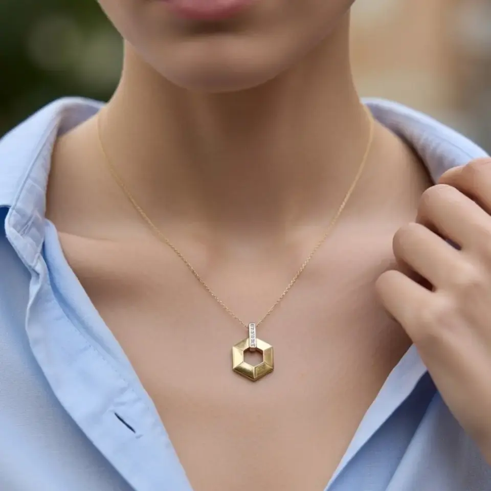 14 Ayar Altın Vetra Kolye