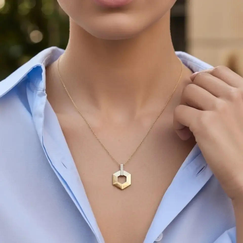 14 Ayar Altın Vetra Kolye