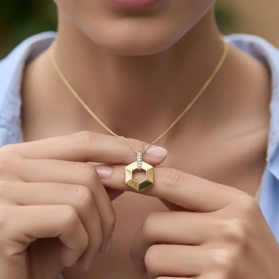 14 Ayar Altın Vetra Kolye