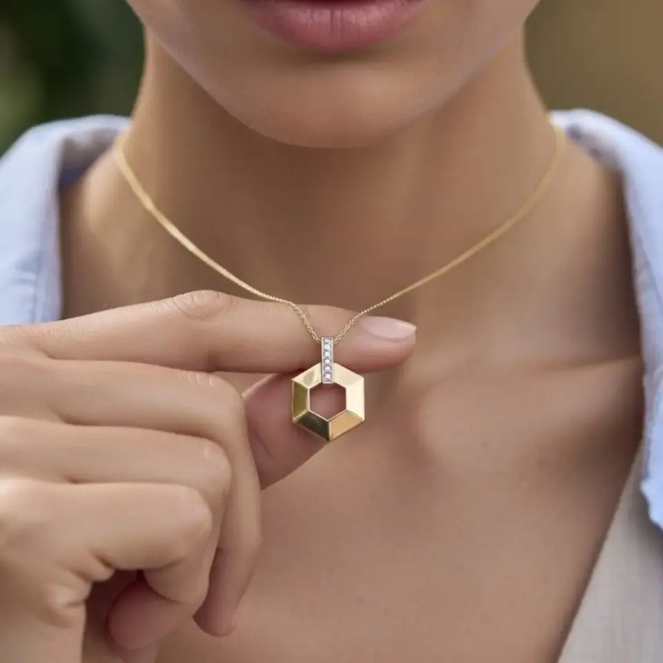 14 Ayar Altın Vetra Kolye