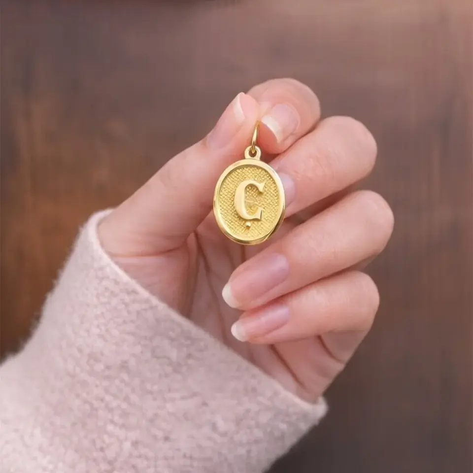 14 Ayar Altın Vintage Oval Harf Kolye Ucu ( Ç Harfi )