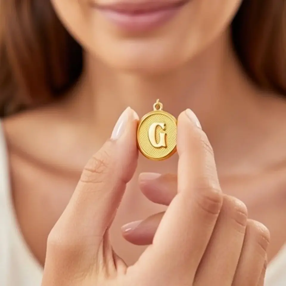 14 Ayar Altın Vintage Oval Harf Kolye Ucu ( G Harfi )