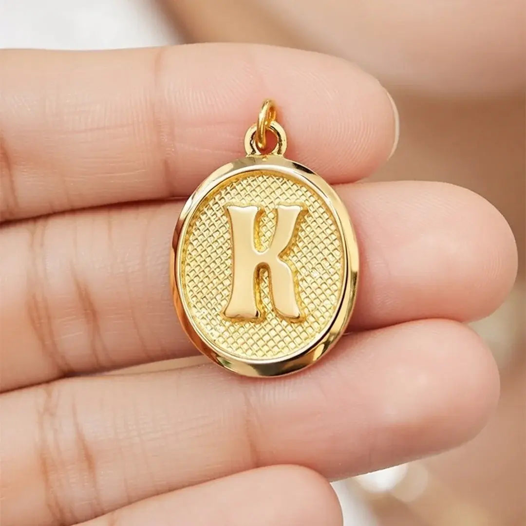 14 Ayar Altın Vintage Oval Harf Kolye Ucu ( K Harfi )