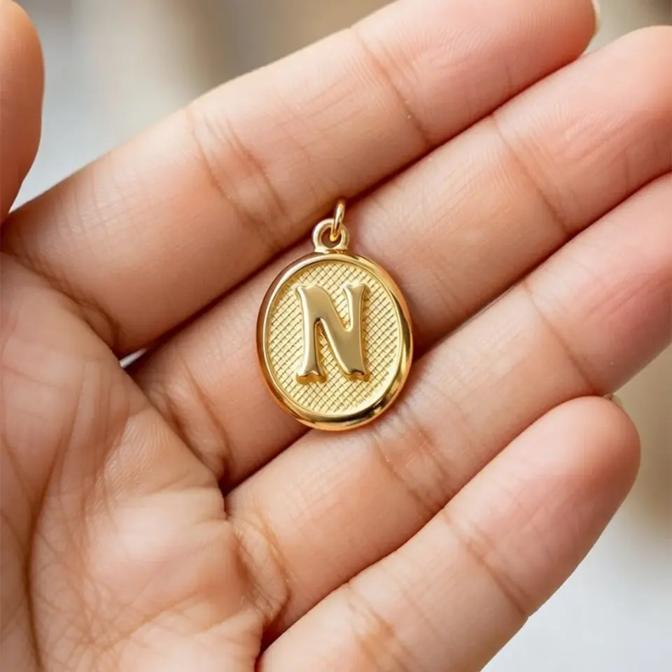 14 Ayar Altın Vintage Oval Harf Kolye Ucu ( N Harfi )