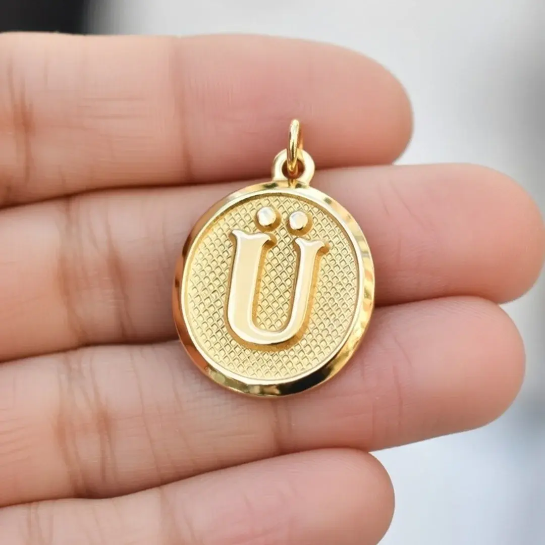 14 Ayar Altın Vintage Oval Harf Kolye Ucu ( Ü Harfi )