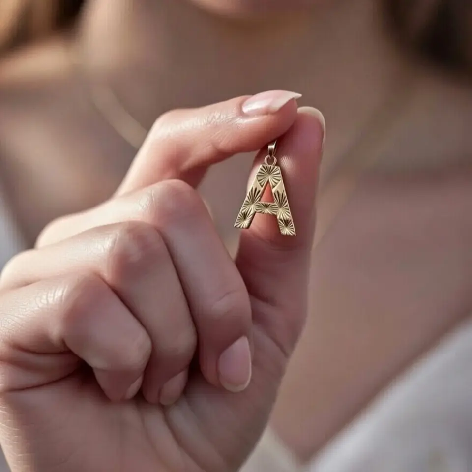 14 Ayar Altın Kalemli Harf Kolye Ucu (A Harfi)