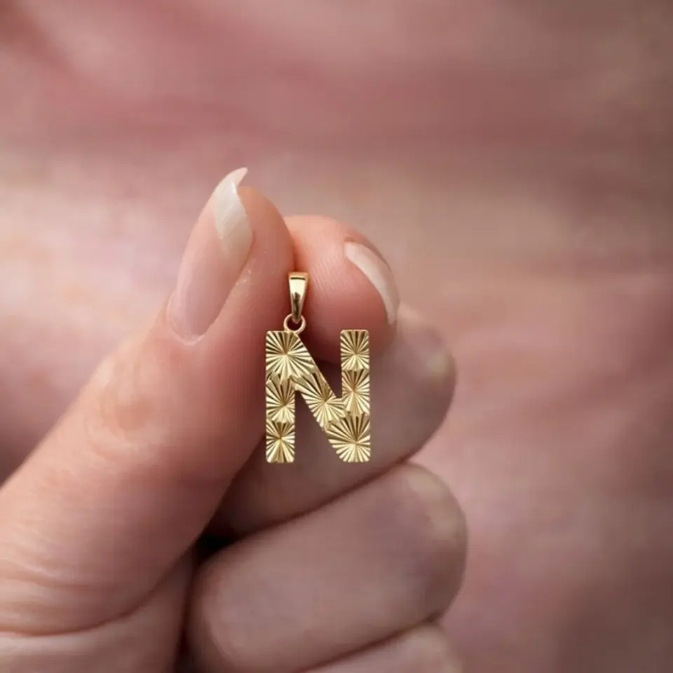 14 Ayar Altın Kalemli Harf Kolye Ucu (N Harfi)