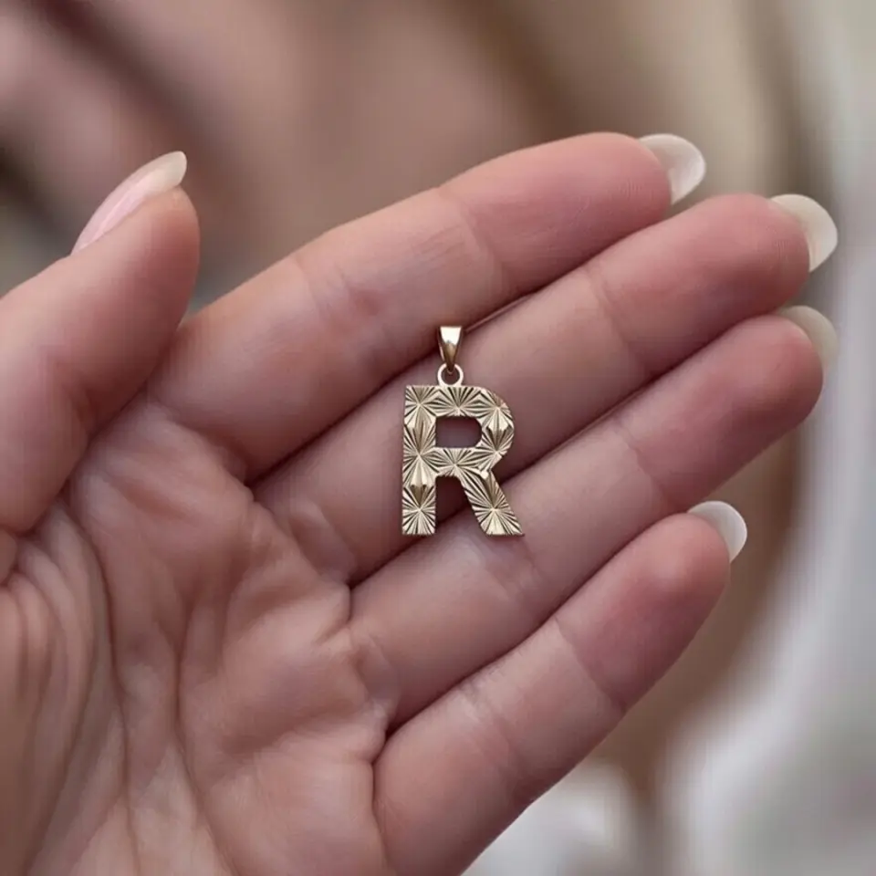 14 Ayar Altın Kalemli Harf Kolye Ucu (R Harfi)