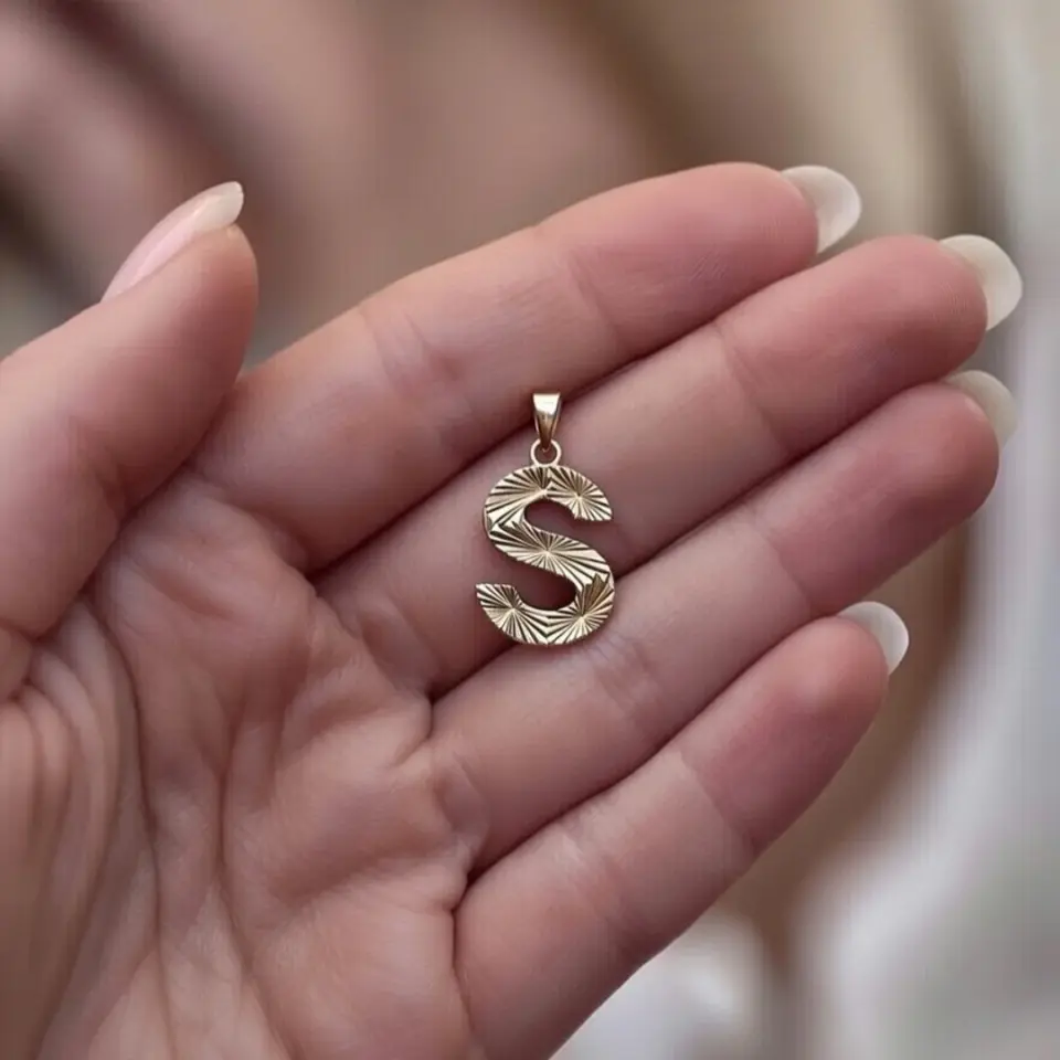 14 Ayar Altın Kalemli Harf Kolye Ucu (S Harfi)