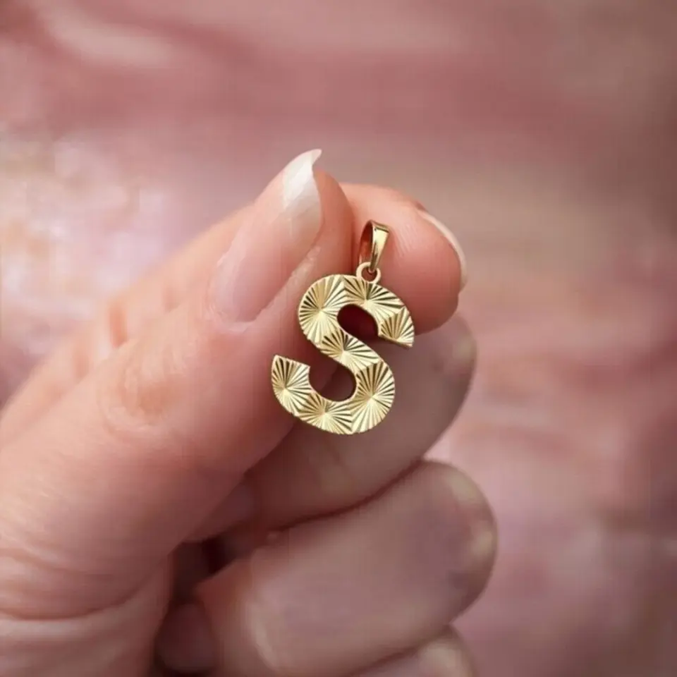 14 Ayar Altın Kalemli Harf Kolye Ucu (S Harfi)