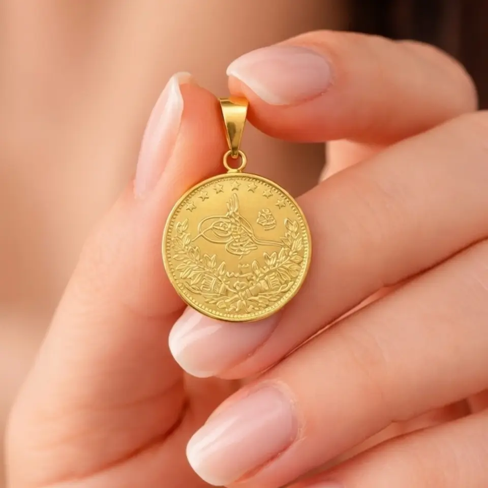 8 Ayar Altın Tuğra Kolye Ucu