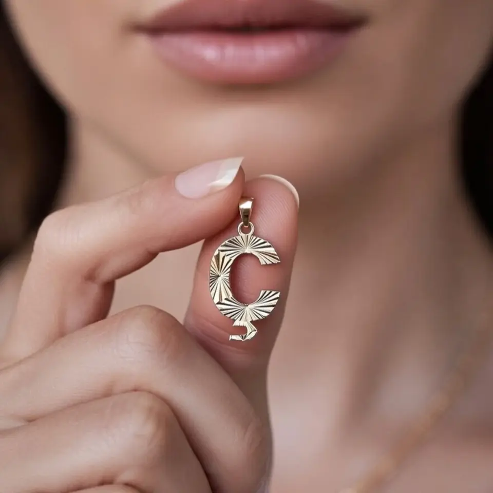 14 Ayar Altın Kalemli Harf Kolye Ucu (Ç Harfi)